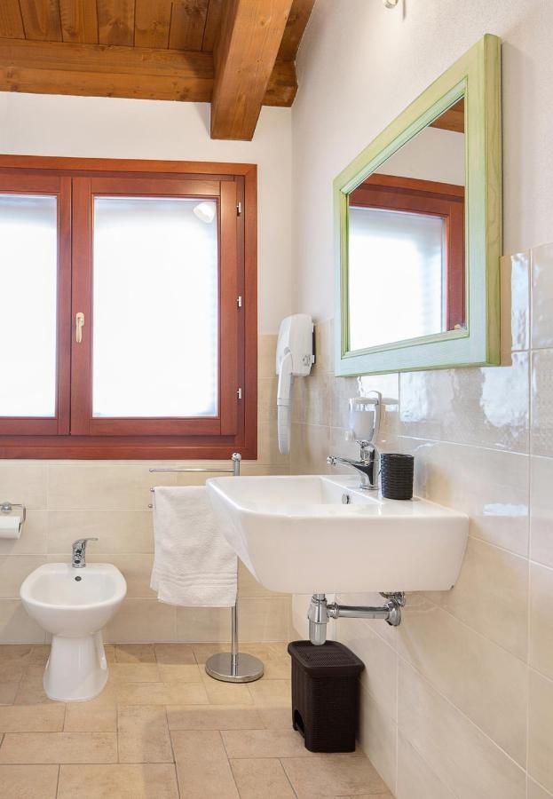 Bed and Breakfast Edomat Monserrato Exterior foto