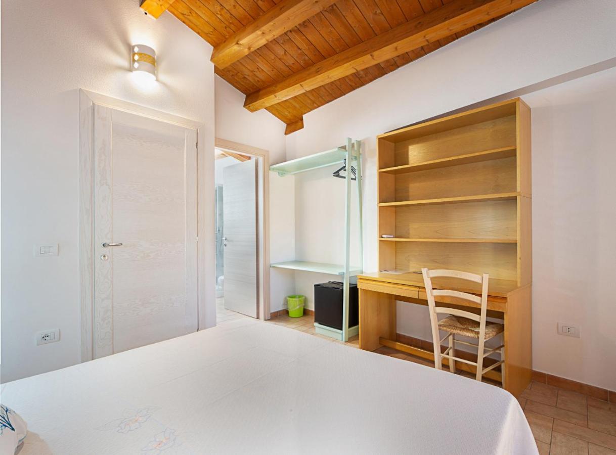 Bed and Breakfast Edomat Monserrato Exterior foto